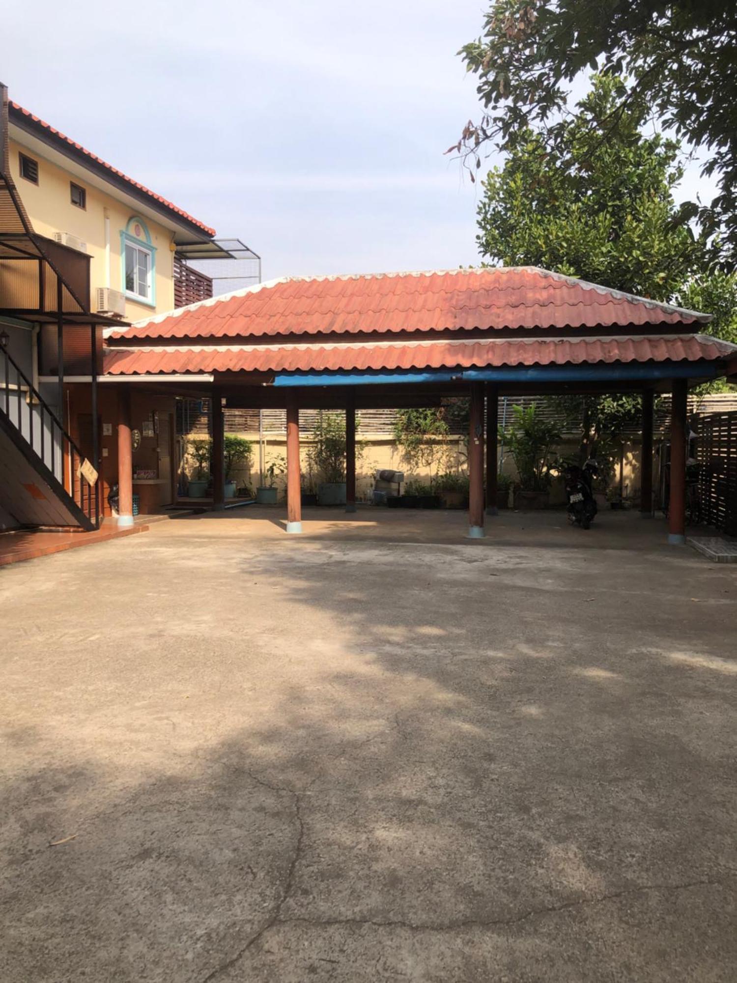 Ruen Thai Ban Rim Nam Kamphaeng Phet Extérieur photo